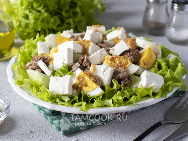 Салат с тунцом, огурцом, яйцом и сыром фета, рецепт с фото