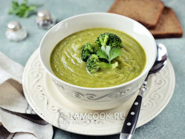Диетический суп-пюре из брокколи, рецепт с фото