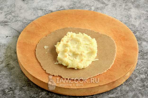 Как приготовить Карельские ржаные калитки с картошкой из ржаной муки рецепт пошагово