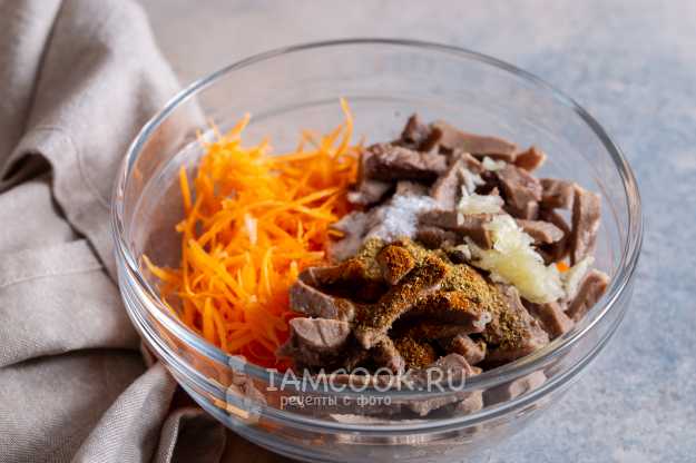 Салат с говяжьим языком, огурцом и морковью по-корейски - рецепт с фото