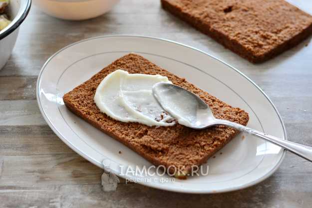 Торт Праздничный с ананасами и сметанным кремом