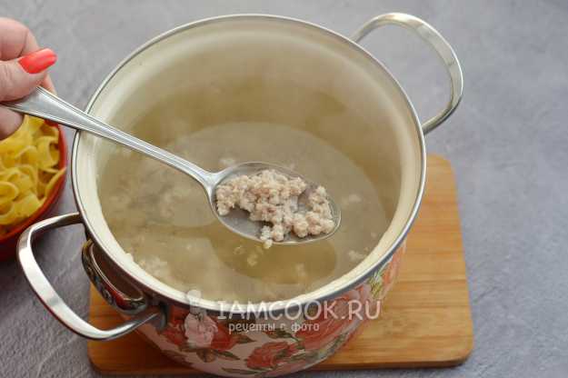 Простой суп-лапша с фрикадельками