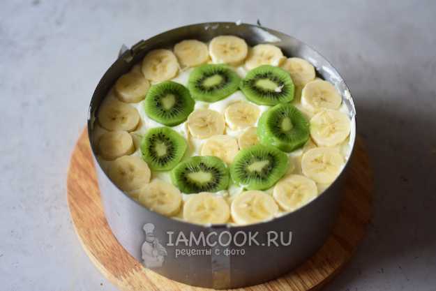 Йогуртовый низкокалорийный торт с киви и бананом - пошаговый рецепт с фото