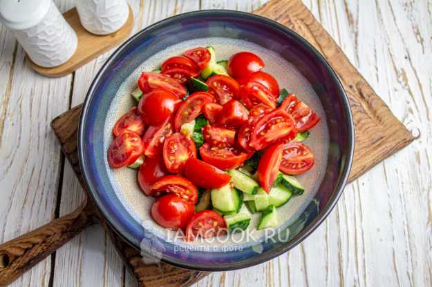 Овощной салат со сметаной – кулинарный рецепт