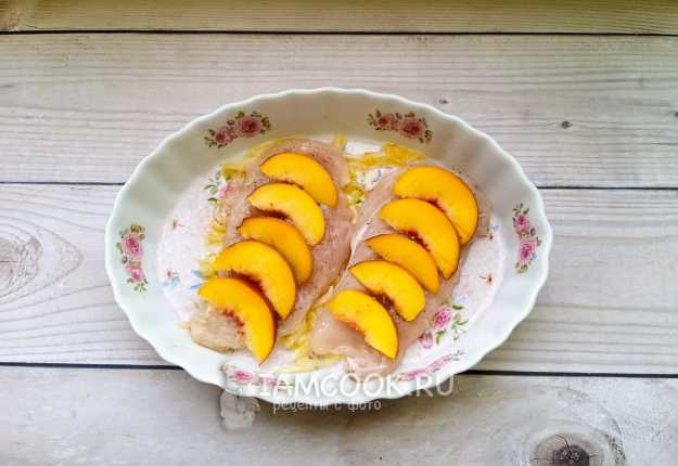 Куриная грудка, фаршированная персиками - пошаговый рецепт с фото, ингредиенты, как приготовить