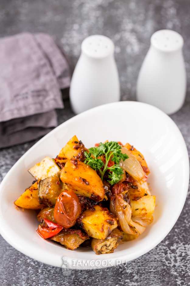 Картофель с овощами запеченный в духовке рецепт с фото пошагово - баштрен.рф