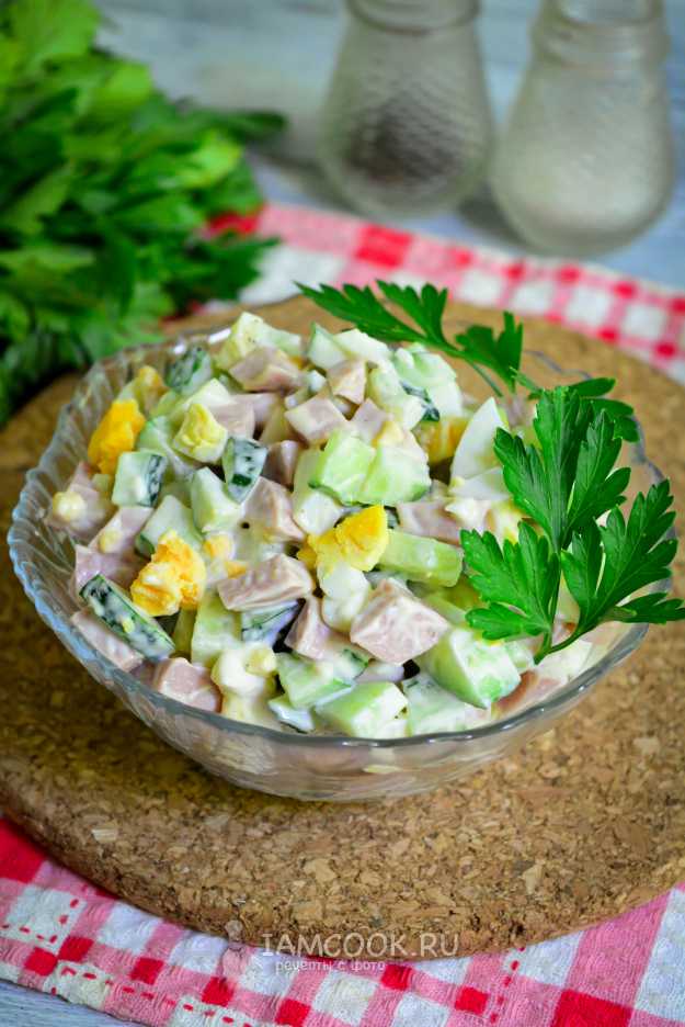 Салат с сосисками – пошаговый рецепт приготовления с фото