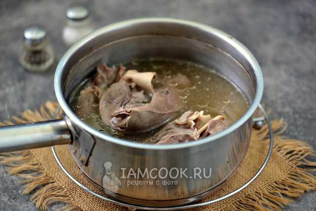 Салат из свиного сердца, яйца, морковки по корейски и лука