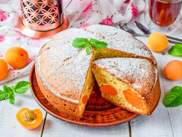 Заливной пирог с абрикосами на сметане — рецепт с фото пошагово