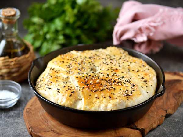 Блюдо дня: греческий мясной пирог Креатопита - рецепт от профессионального повара