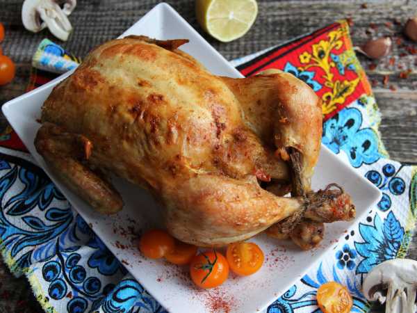 Как приготовить сочную курицу целиком в духовке: полезные советы