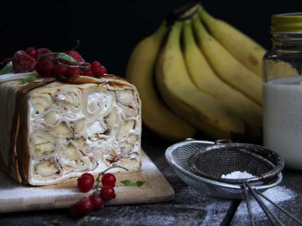 Блинный торт с бананово сметанным кремом