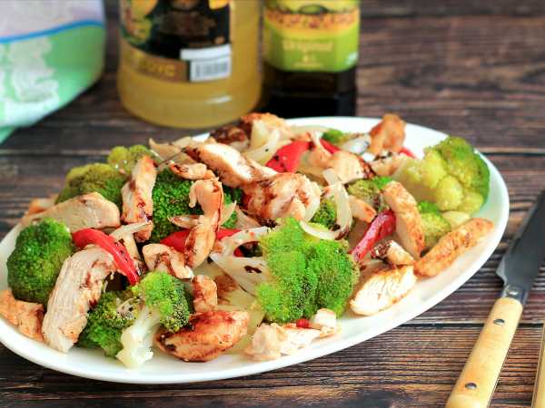 Салат с брокколи, куриным филе и зеленым горошком – пошаговый рецепт приготовления с фото