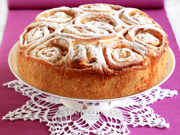 Пирог из дрожжевого теста с яблоками в духовке: рецепт + 12 пошаговых фото