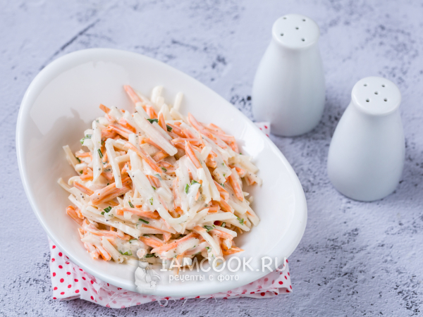 Салат из дайкона с морковью и майонезом — рецепт с фото пошагово