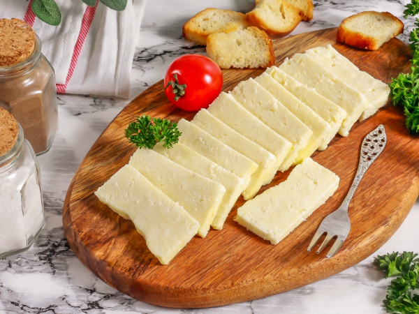 Сыр из творога без молока: рецепт - Лайфхакер