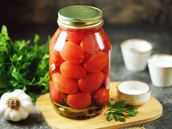 Маринованные помидоры на зиму - вкусный рецепт с фото, как мариновать в банках