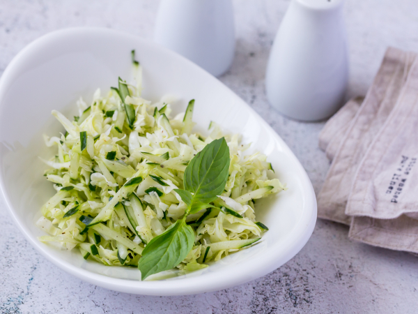 Летний овощной салат с заправкой из уксуса – пошаговый рецепт приготовления с фото
