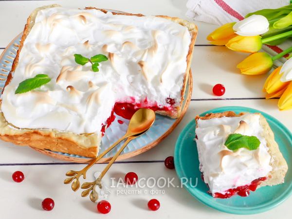 Вологодский пирог с клюквой и меренгой, рецепт с фото