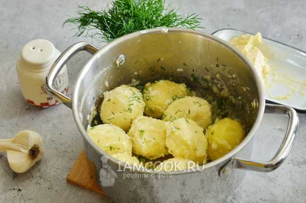 Отварной картофель с маслом