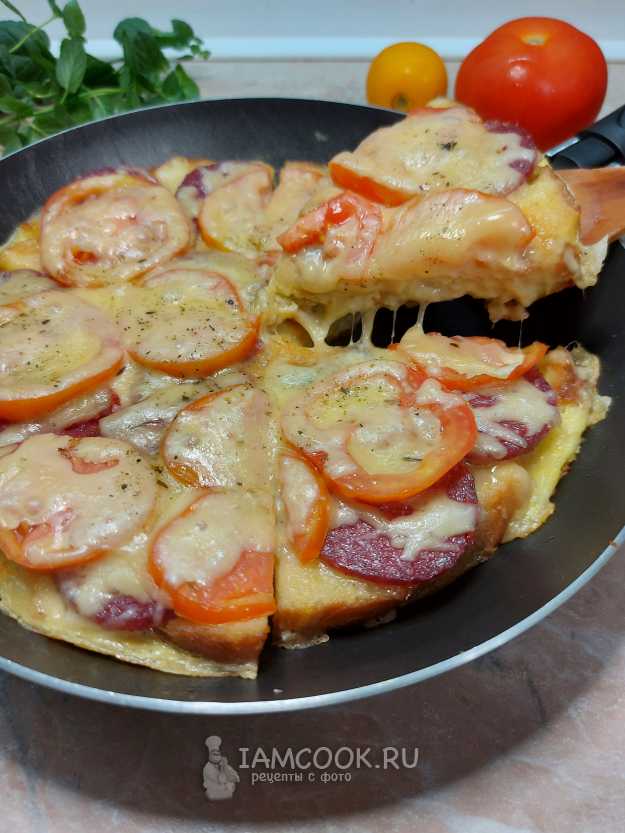 Особенности приготовления ленивой пиццы на батоне на сковороде
