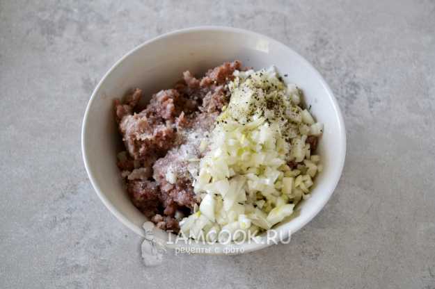 Noodle nests with minced meat