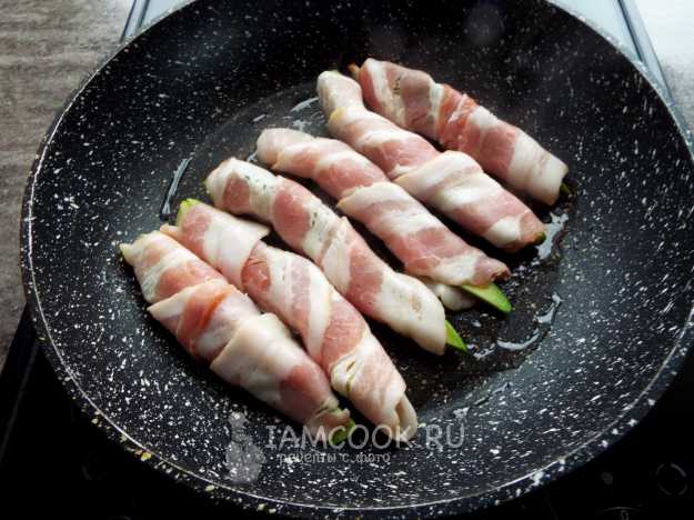 Свинина в беконе идиллия - пошаговый рецепт с фото ( просмотр)