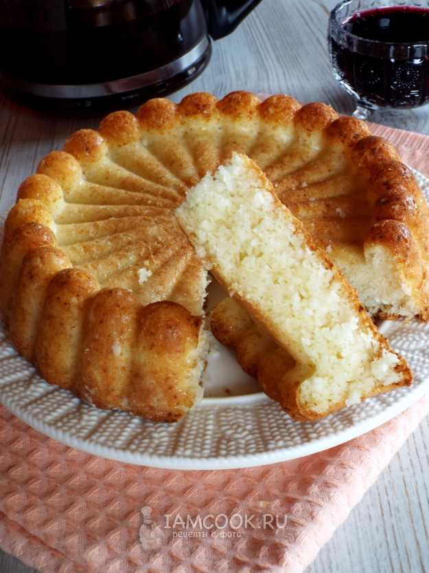 Бисквитный пирог с творогом — рецепт с фото пошагово