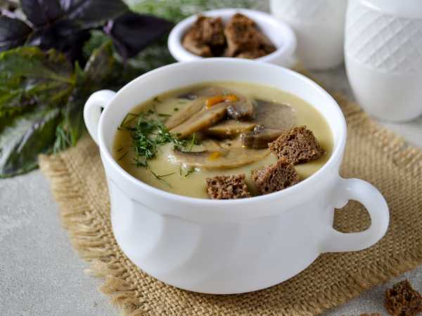 Ингредиенты для «Гороховый суп-пюре со сливками»: