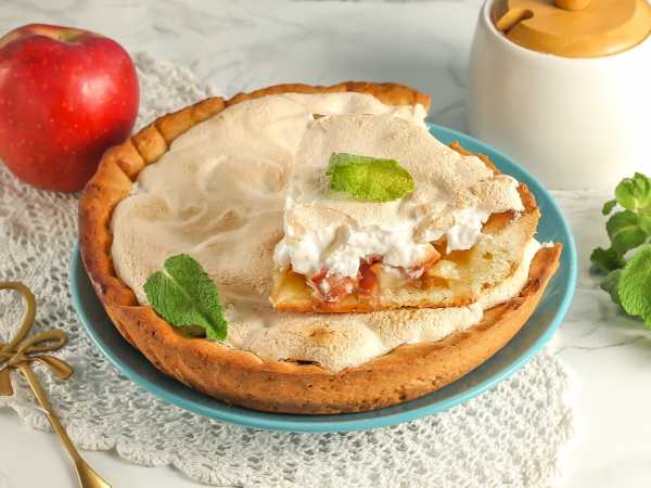 Как приготовить Молочный пирог с яблочным повидлом в духовке рецепт пошагово