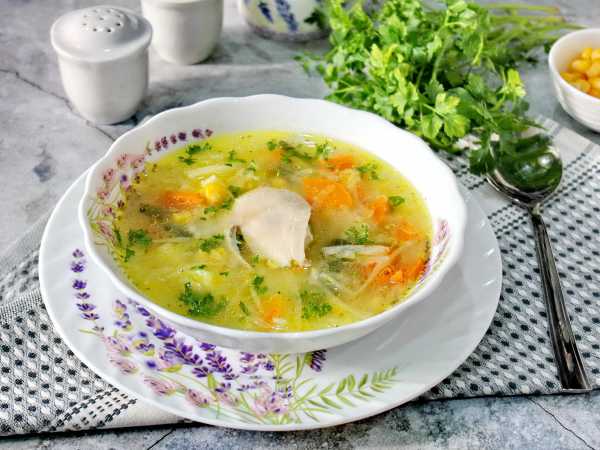 Овощной суп с молодой капустой и курицей