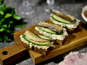 15 лучших бутербродов со шпротами - Лайфхакер