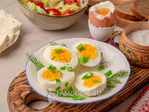 Яйца на пару в мультиварке, рецепт с фото