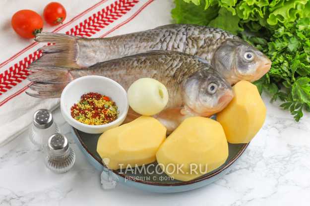 Карась, запеченный в духовке целиком, с картошкой