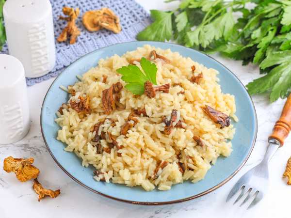 Рис с сушеными грибами — рецепт с фото пошагово