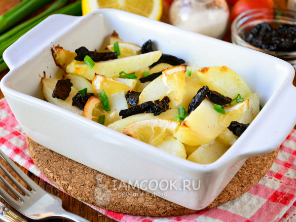 Тушёный картофель с черносливом и изюмом - пошаговый рецепт с фото | Азбука рецептов