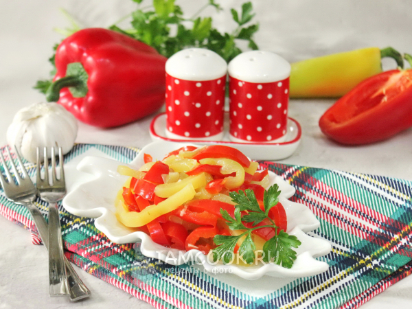 Маринованный болгарский перец в масле с чесноком, рецепт с фото