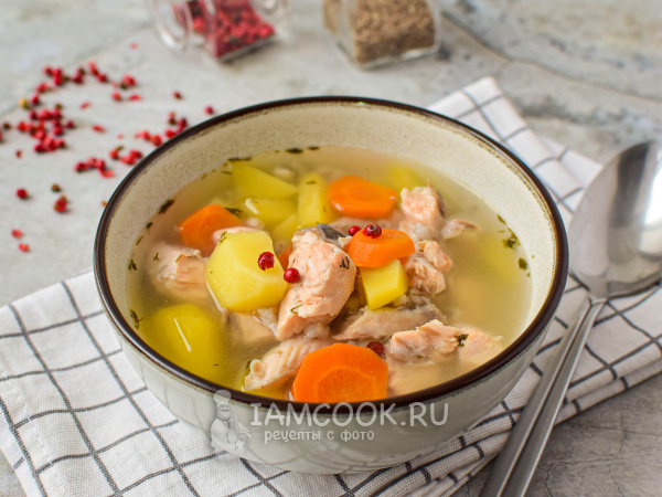 Уха из форели с перловкой, рецепт с фото