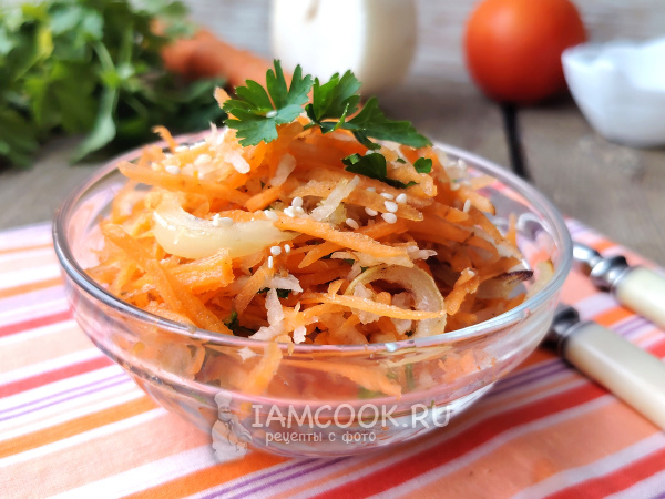 Салат из дайкона с жареным луком, рецепт с фото