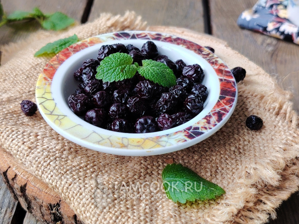 Цукаты из черноплодной рябины, рецепт с фото