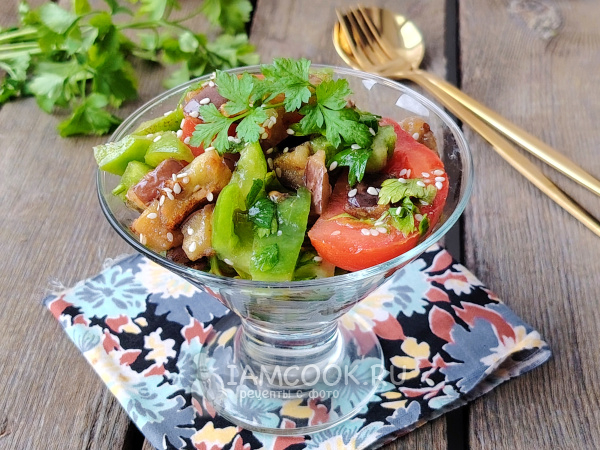 Салат из баклажанов с томатами, рецепт с фото