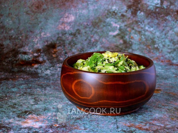 Салат с чукой и айсбергом, рецепт с фото