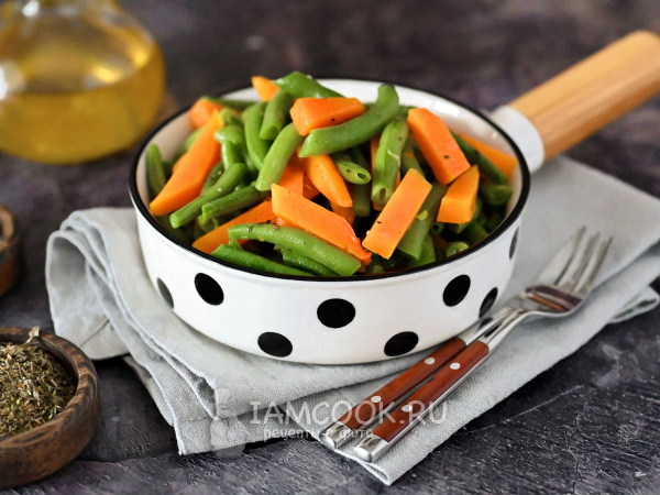 Стручковая фасоль с тыквой на сковороде, рецепт с фото