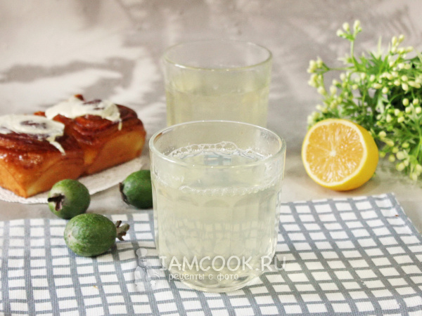 Компот из фейхоа с лимоном, рецепт с фото