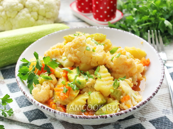 Цветная капуста с картошкой и кабачками, рецепт с фото