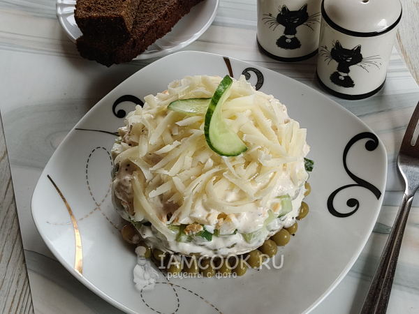 Салат с тушенкой, рецепт с фото