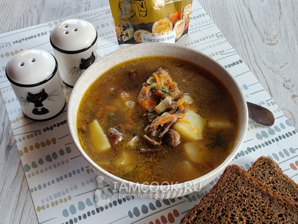 Грибной суп в казане на костре, рецепт с фото