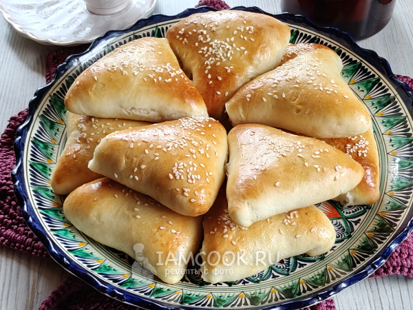 Самса с курицей из дрожжевого теста, рецепт с фото