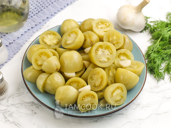 Соленые зеленые помидоры на зиму в банках (как бочковые), рецепт с фото
