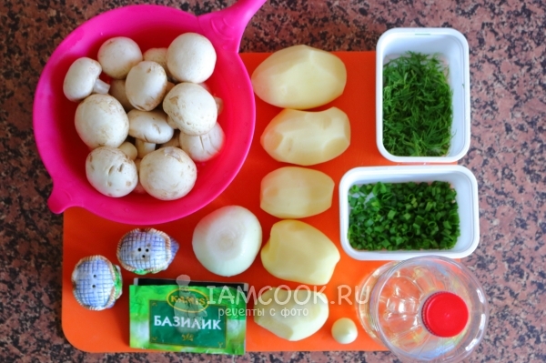 Ингредиенты для жареной картошки с грибами в мультиварке